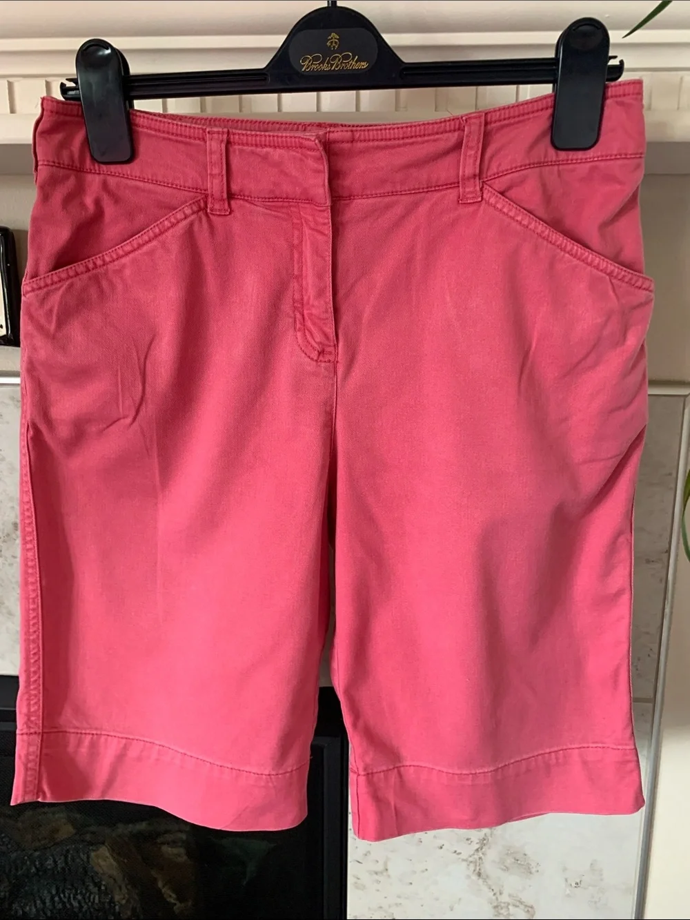Jones New York Coral-Pink Bermuda Shorts Size 8P - Picture 1 of 4